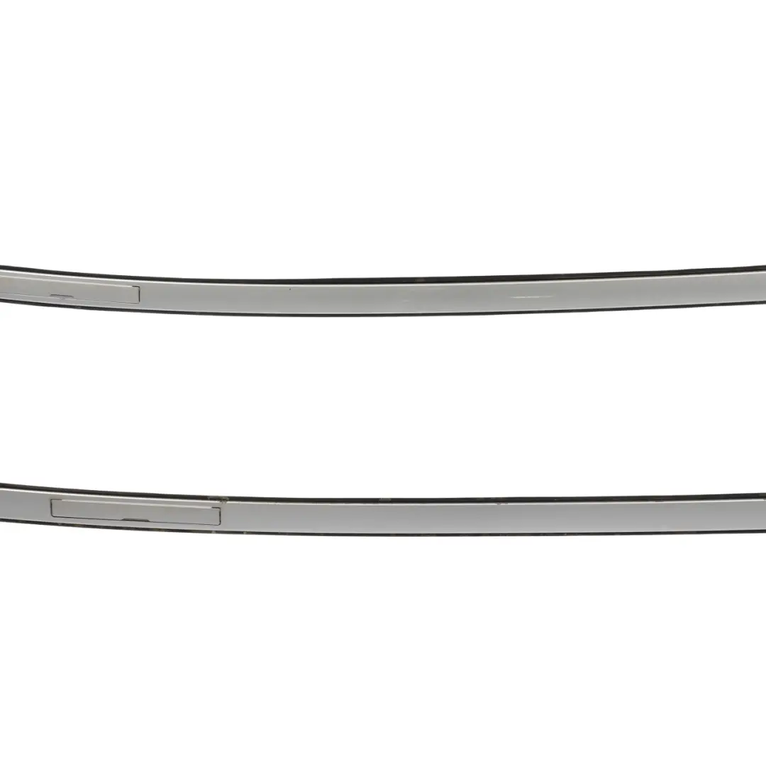 Striscia Tetto Guida Grondaia Destra Sinistra Set Titansilber 354 per BMW E90 con numero di parte 7124253 BMW E90 Striscia Tetto Guida Grondaia Destra Sinistra Set Titansilber 354 - SKU 7124253-TS - Numero di parte 7124253