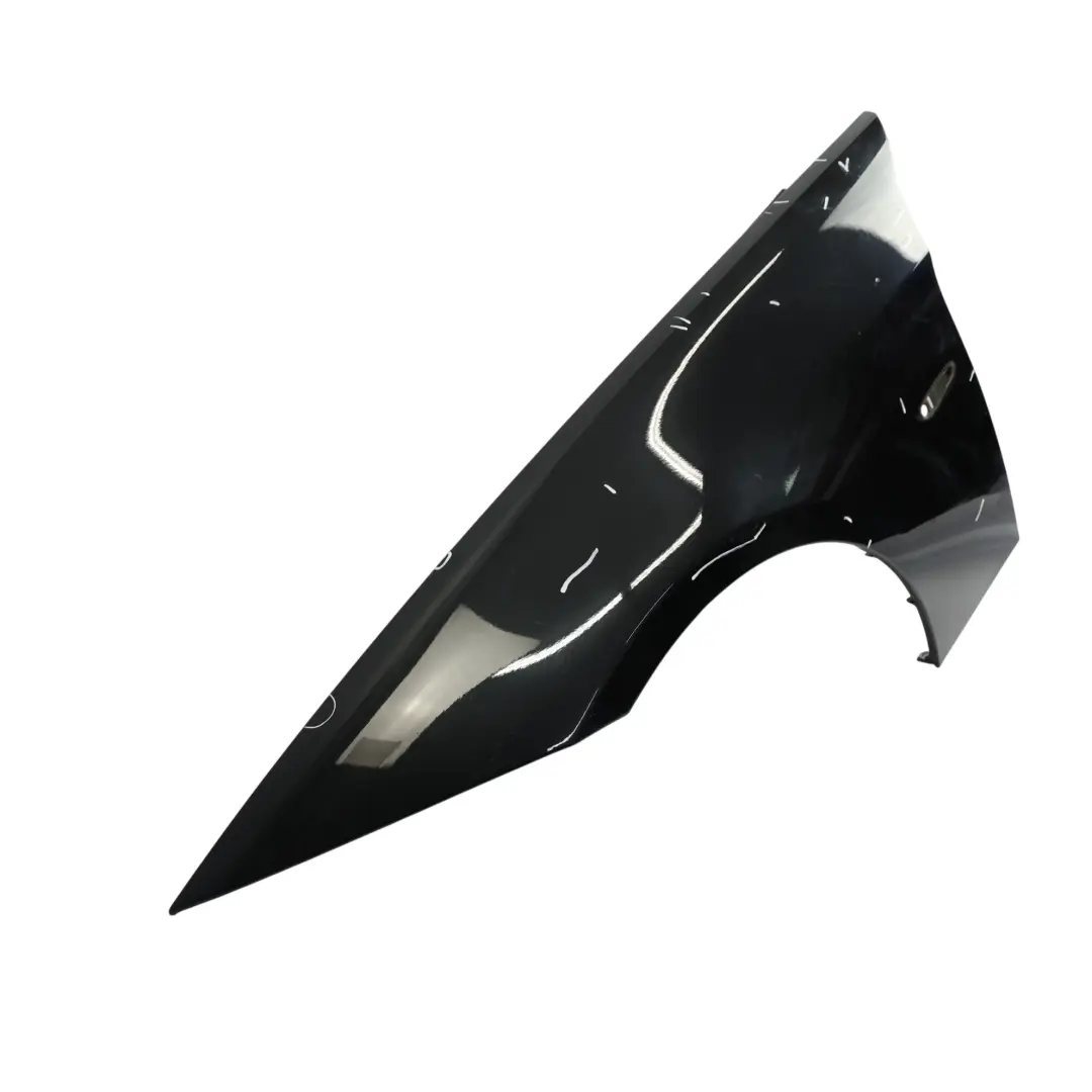 Guardabarros Lateral Delantero Izquierdo Black Sapphire - 475 para BMW E90 E91 con número de pieza 7135679 BMW E90 E91 Guardabarros Lateral Delantero Izquierdo Black Sapphire - 475 - SKU 7135679-BS2 - Número de pieza 7135679