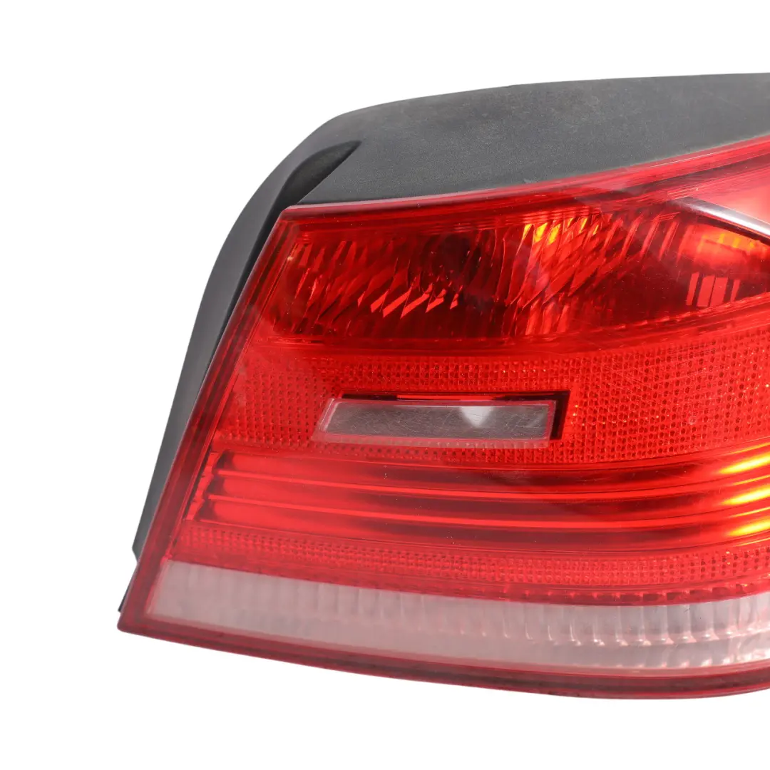 Lampada Posteriore BMW E93 Cabrio Cabrio Pannello Luminoso Destro per con numero di parte 7162302 Lampada Posteriore BMW E93 Cabrio Cabrio Pannello Luminoso Destro - SKU 7162302-2 - Numero di parte 7162302