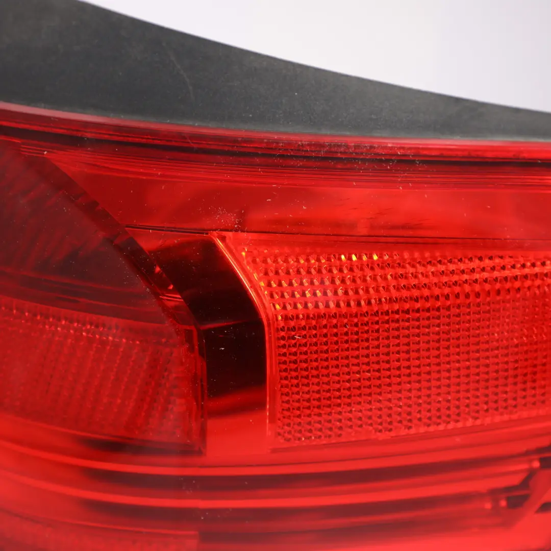 Lampada Posteriore BMW E93 Cabrio Cabrio Pannello Luminoso Destro per con numero di parte 7162302 Lampada Posteriore BMW E93 Cabrio Cabrio Pannello Luminoso Destro - SKU 7162302-2 - Numero di parte 7162302