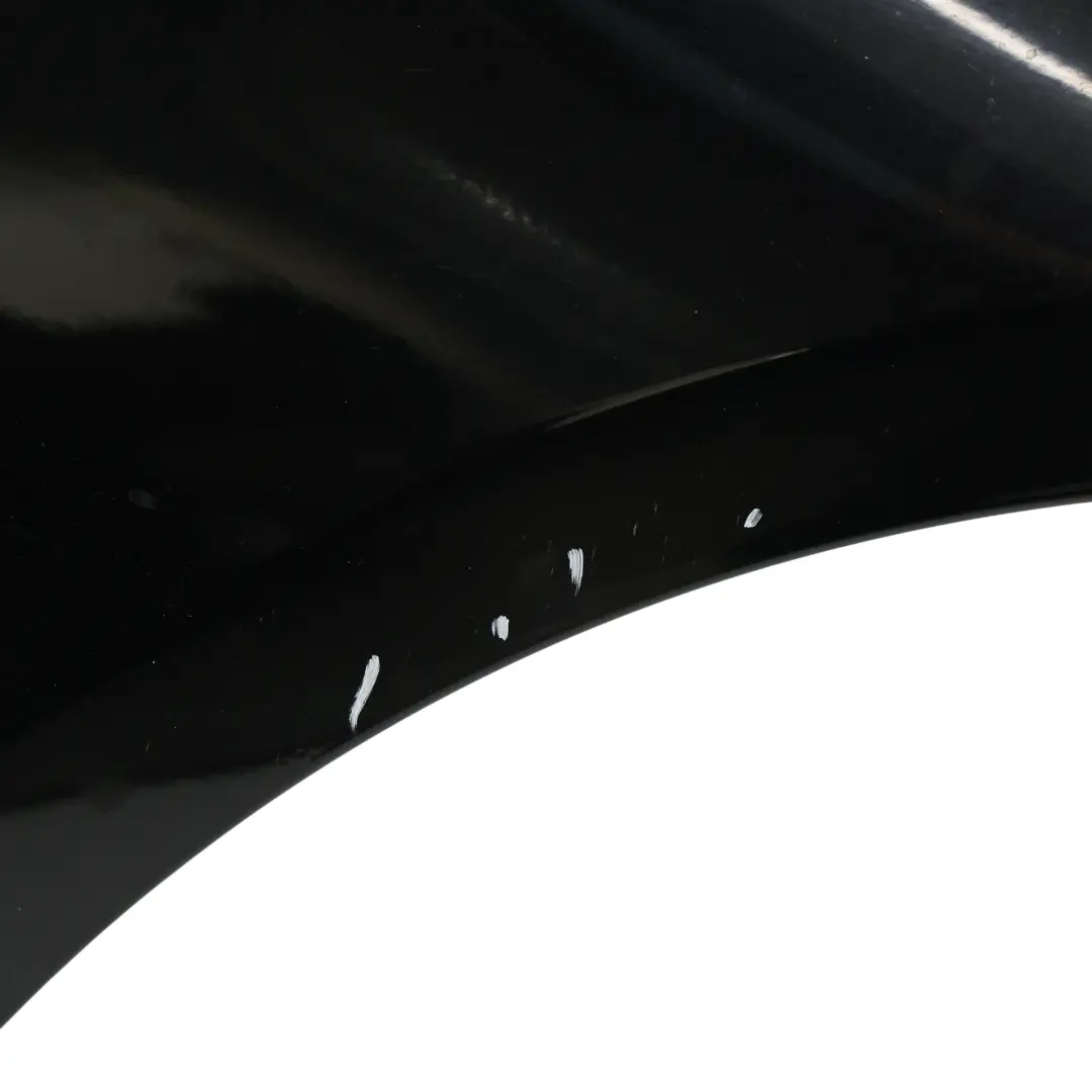 Błotnik Prawy Przedni Black Sapphire Czarny Metalik - 475 do BMW E92 E93 o numerze 7168988 BMW E92 E93 Błotnik Prawy Przedni Black Sapphire Czarny Metalik - 475 - SKU 7168988-BS - Numer Części 7168988