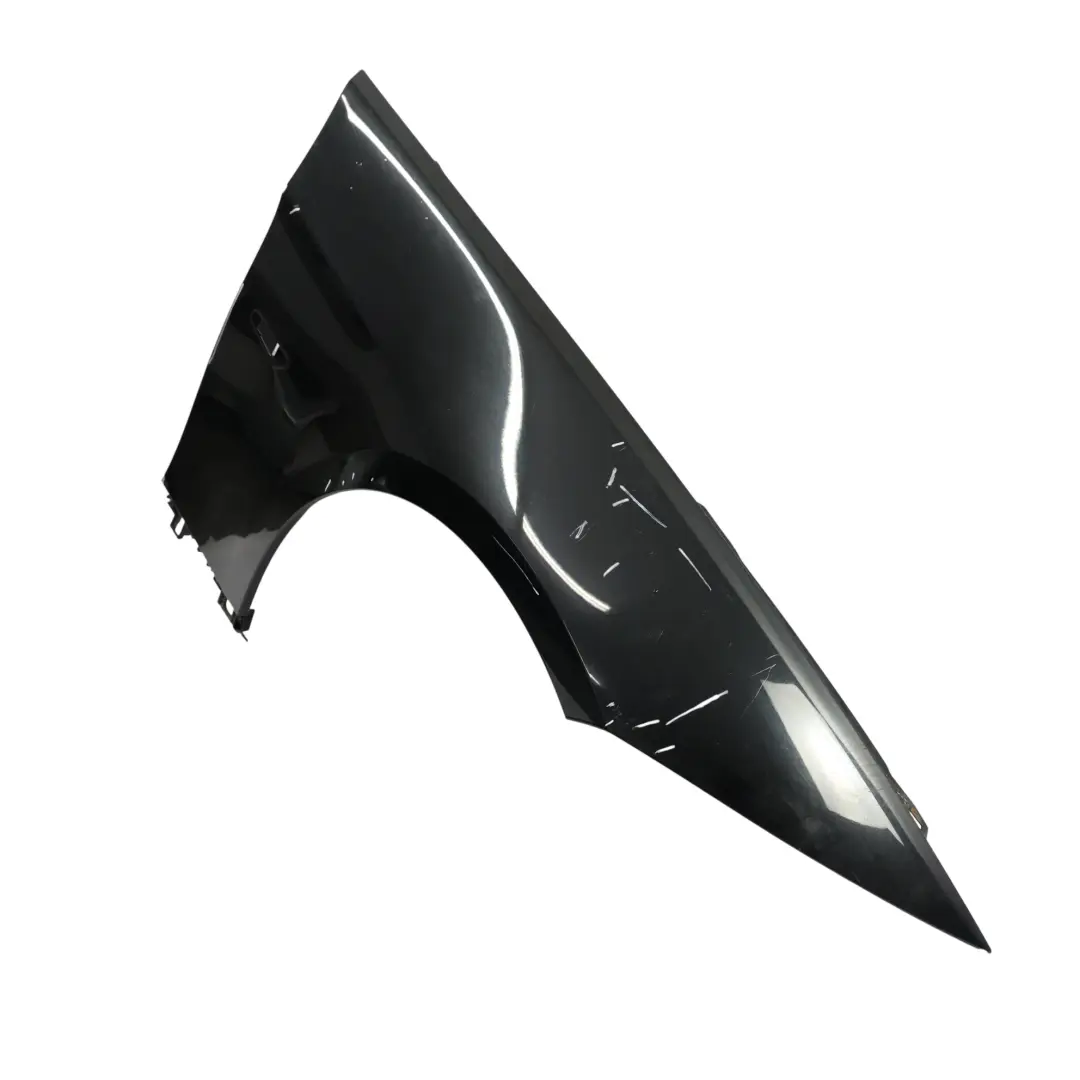 Panel Lateral Guardabarros Ala Delantera Derecha Black Sapphire 475 para BMW E92 E93 con número de pieza 7168988 BMW E92 E93 Panel Lateral Guardabarros Ala Delantera Derecha Black Sapphire 475 - SKU 7168988-BS - Número de pieza 7168988