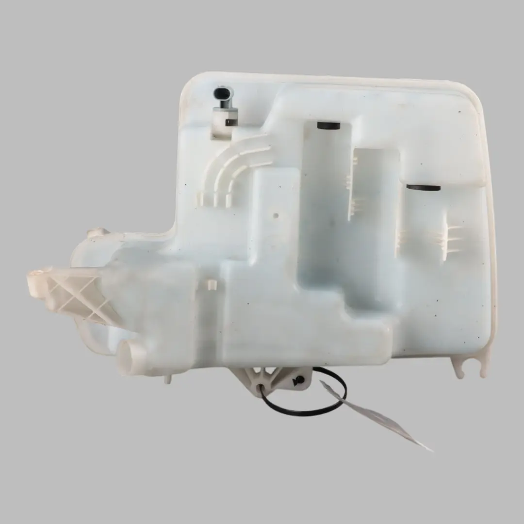 Lavacristalli Bottiglia Pulizia Serbatoio Lavacristallo per BMW E60 E61 E63 con numero di parte 7179449 BMW E60 E61 E63 Lavacristalli Bottiglia Pulizia Serbatoio Lavacristallo - SKU 7179449 - Numero di parte 7179449