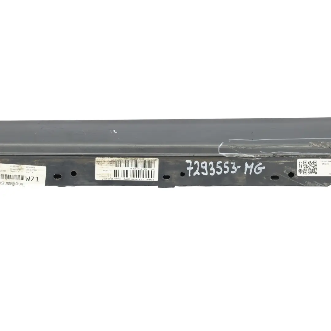 Striscia Davanzale Gonna Laterale Sinistra Mineralgrau Grigio - B39 per BMW F20 con numero di parte 7293553 BMW F20 Striscia Davanzale Gonna Laterale Sinistra Mineralgrau Grigio - B39 - SKU 7293553-MG - Numero di parte 7293553