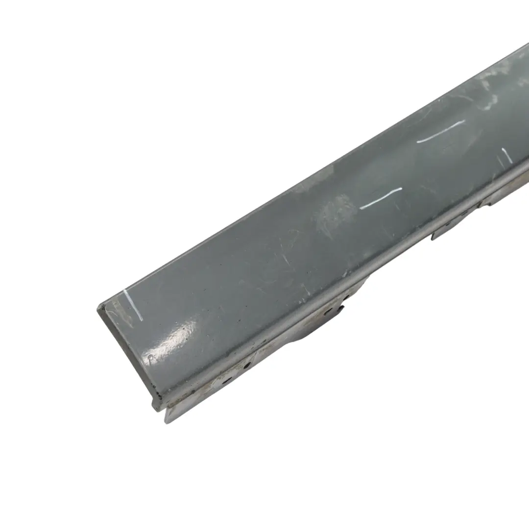 Bande de Seuil Latérale Gauche Mineralgrau Grey Metallic - B39 pour BMW F20 à propos du numéro de pièce 7293553 BMW F20 Bande de Seuil Latérale Gauche Mineralgrau Grey Metallic - B39 - SKU 7293553-MG - Numéro de pièce 7293553
