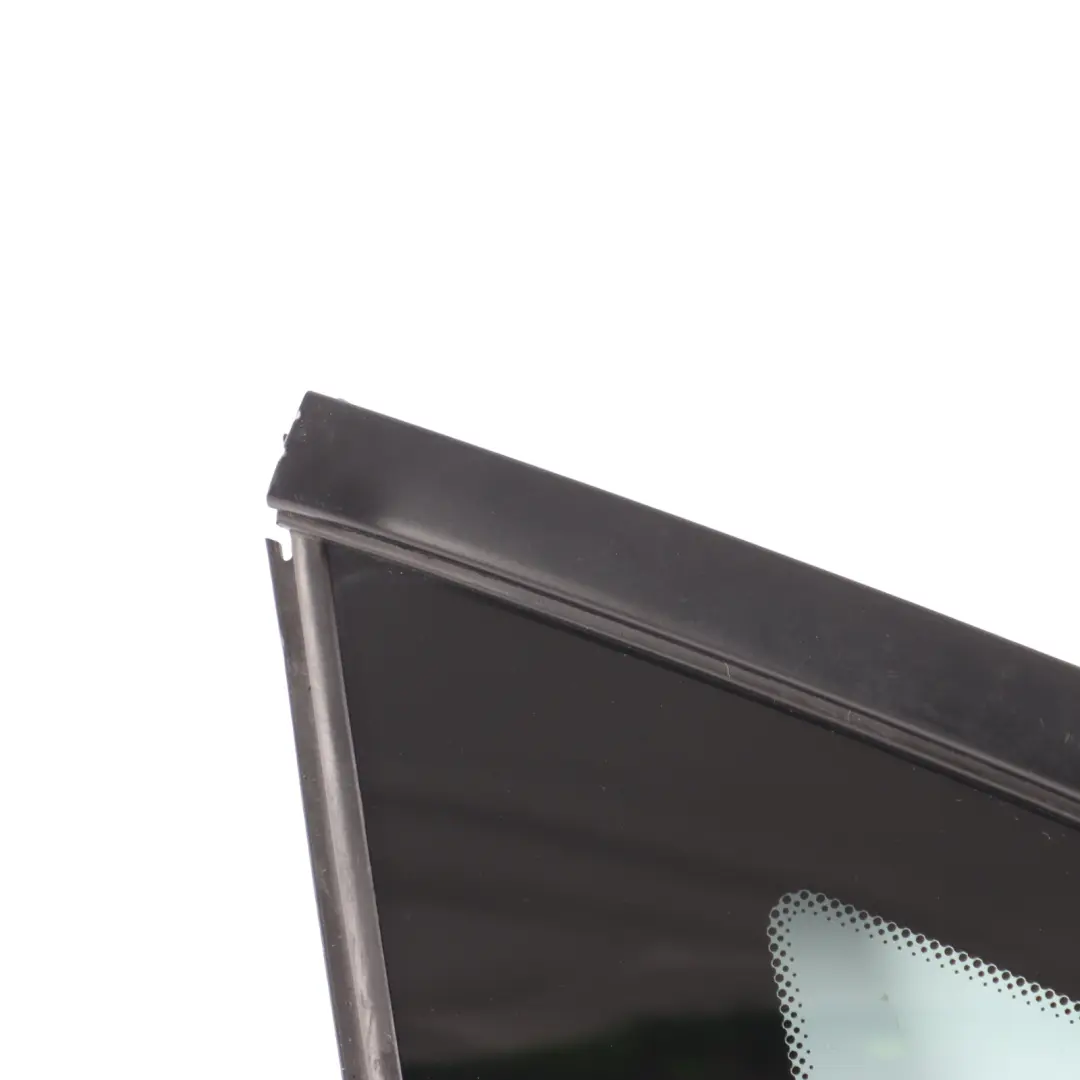 Cristal Ventana Triangular Lateral Trasera Izquierda AS2 para BMW F36 con número de pieza 7412017 BMW F36 Cristal Ventana Triangular Lateral Trasera Izquierda AS2 - SKU 7412017 - Número de pieza 7412017