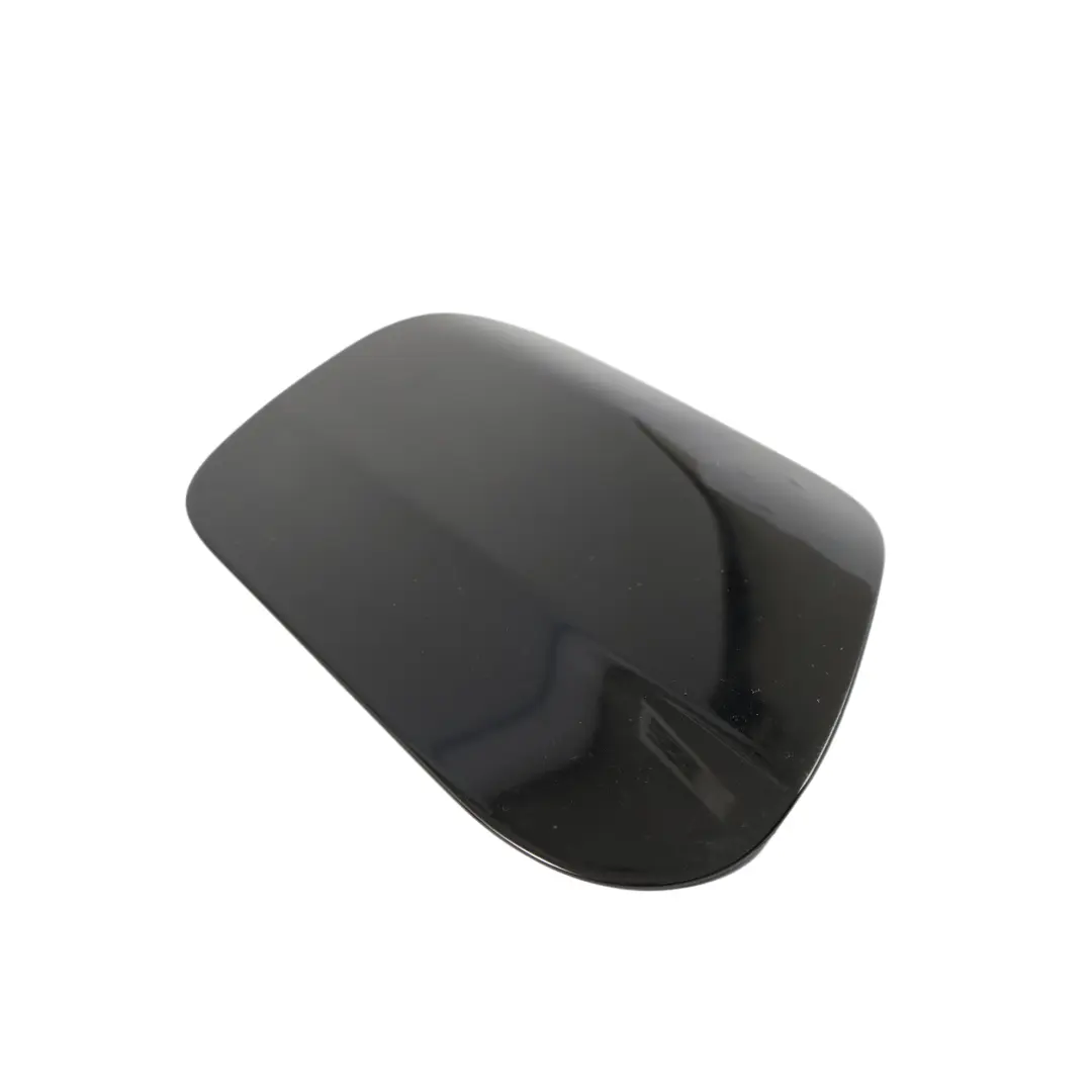BMW F40 Couvercle De Trappe À Carburant Noir 2 - 668 - SKU 7454413-SCH - Numéro de pièce 7454413