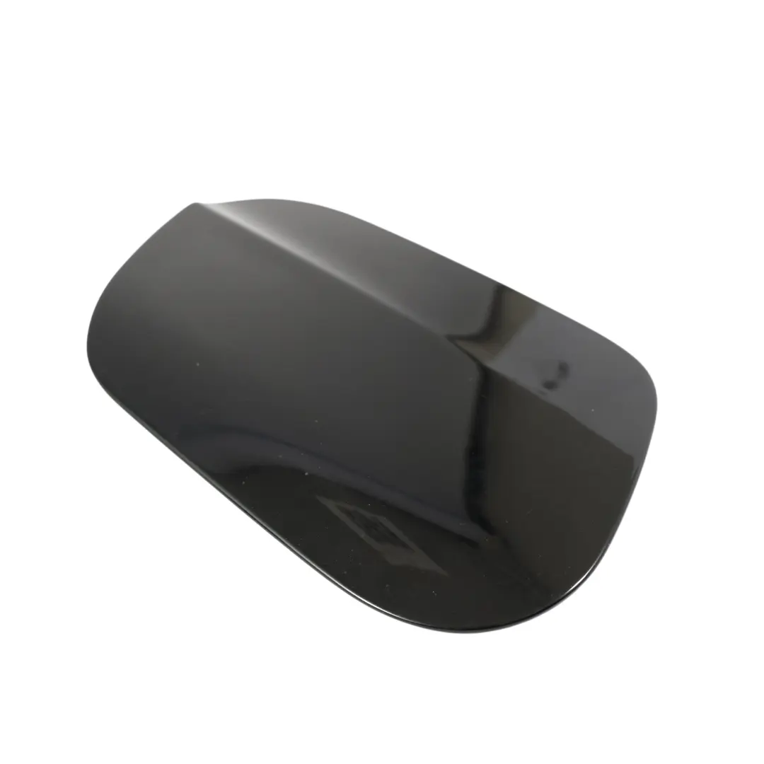 Kraftstoffeinfüllstutzen Klappenabdeckung Schwarz 2 - 668 für BMW F40 mit Teilenummer 7454413 BMW F40 Kraftstoffeinfüllstutzen Klappenabdeckung Schwarz 2 - 668 - SKU 7454413-SCH - Teilenummer 7454413