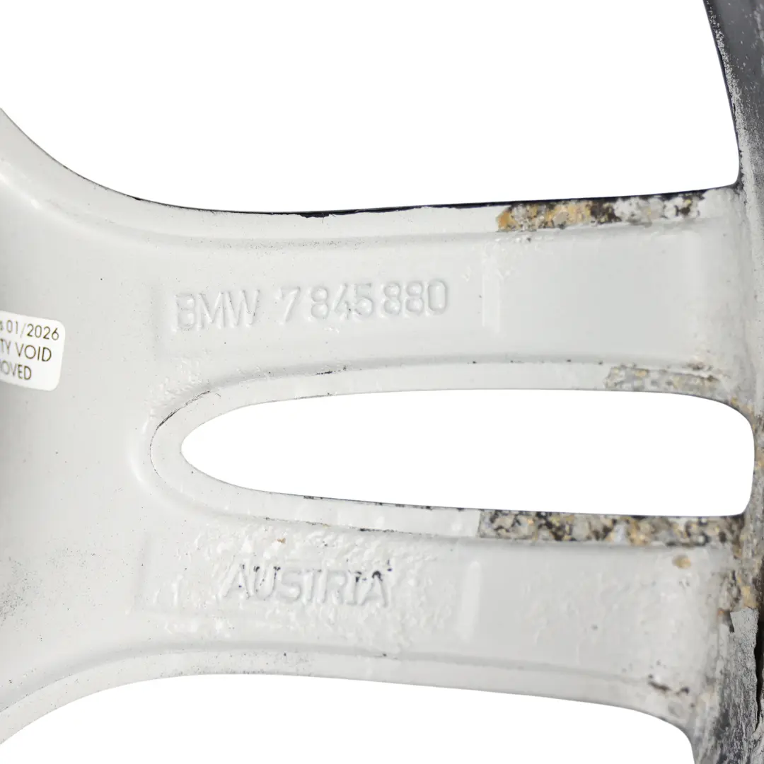 Felga Aluminiowa Czarna 18" 8J ET:34 do BMW F30 F31 o numerze 7845880 BMW F30 F31 Felga Aluminiowa Czarna 18" 8J ET:34 - SKU 7845880-9 - Numer Części 7845880