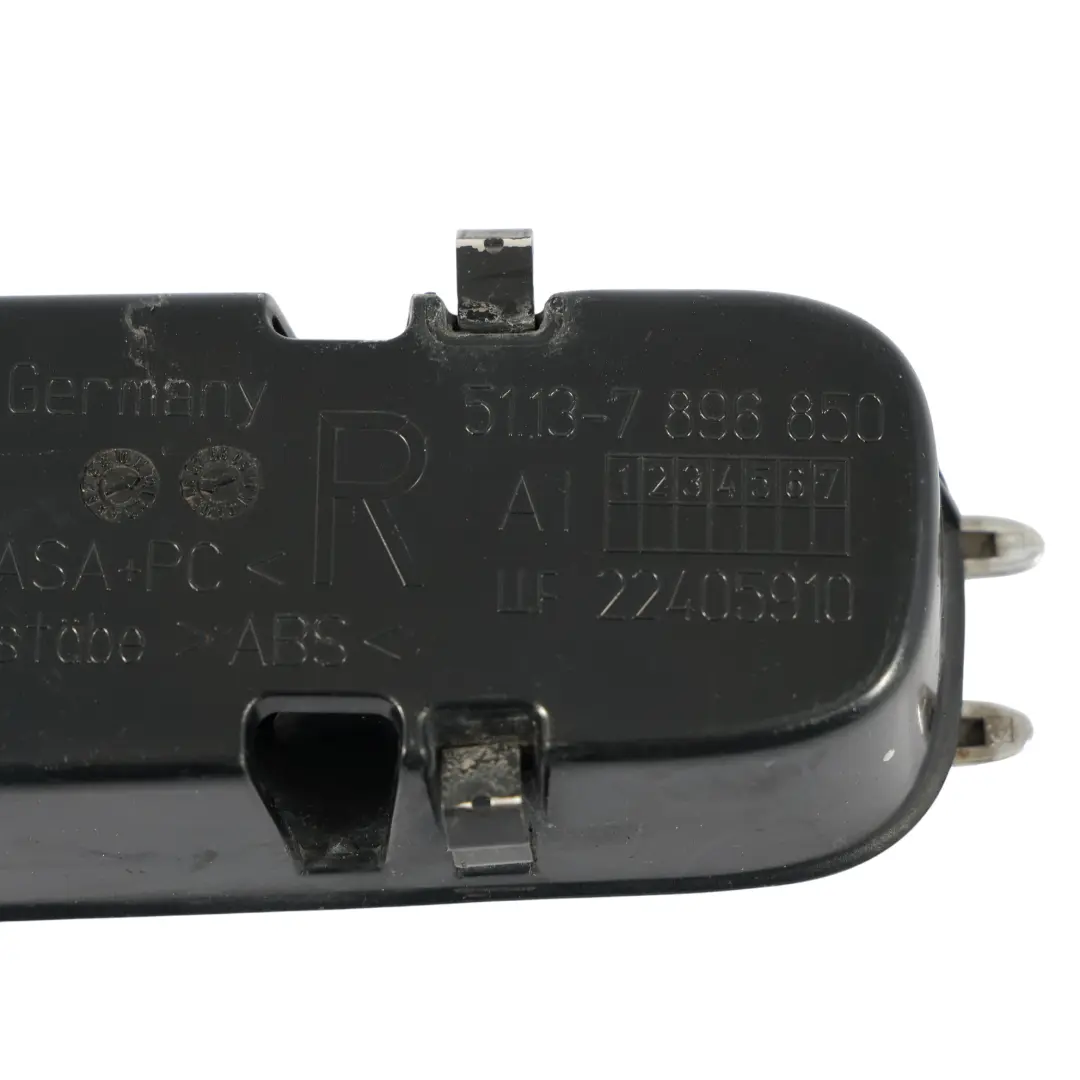 Kratka Grill Zderzaka Przedniego Prawa do BMW E60 E61 LCI M5 o numerze 7896850 BMW E60 E61 LCI M5 Kratka Grill Zderzaka Przedniego Prawa - SKU 7896850-2 - Numer Części 7896850