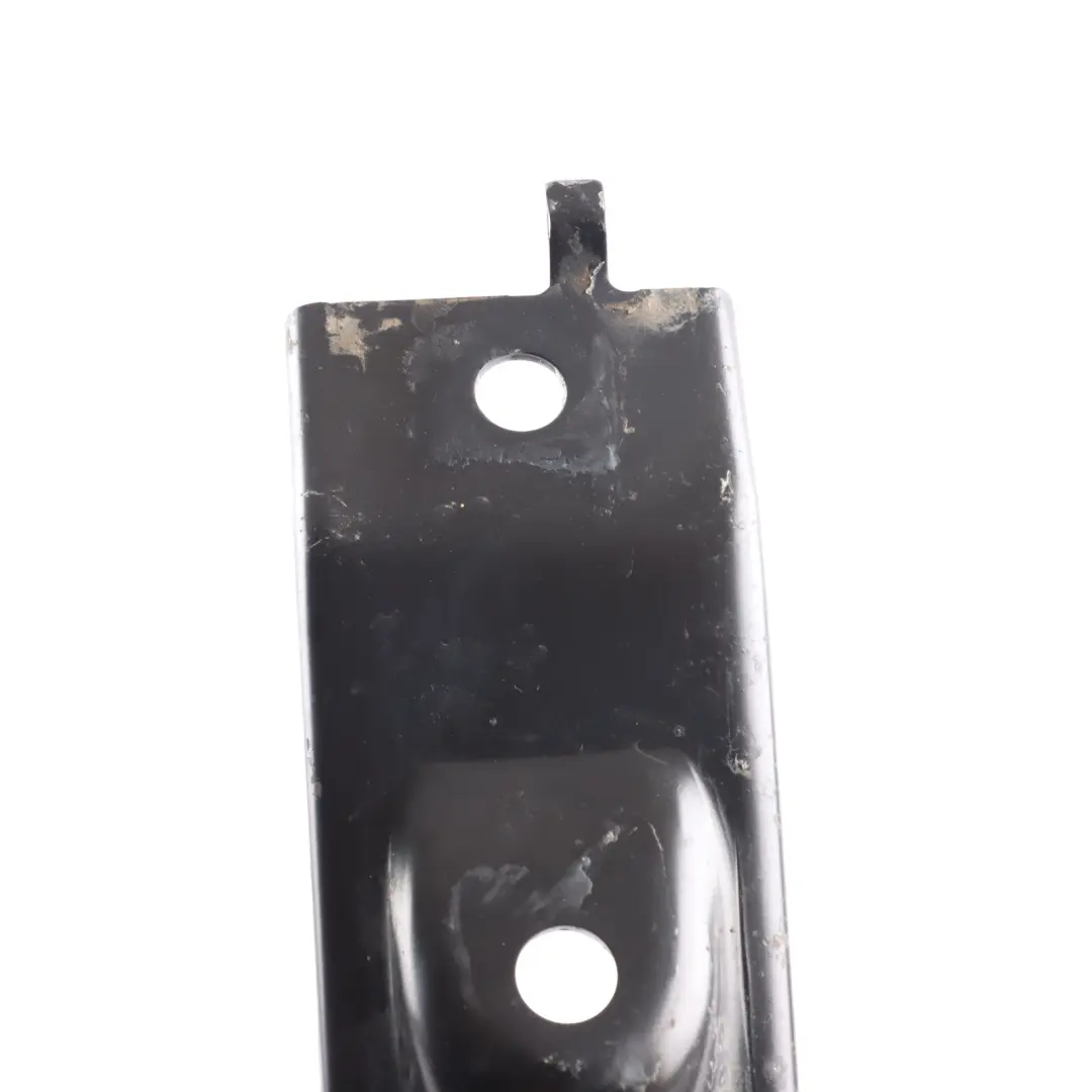 Towing Tow Eye Hook Rear Right O/S to VW Volkswagen Transporter T6 with Part number 7E0803611 VW Volkswagen Transporter T6 Towing Tow Eye Hook Rear Right O/S - SKU 7E0803611 - Part number 7E0803611