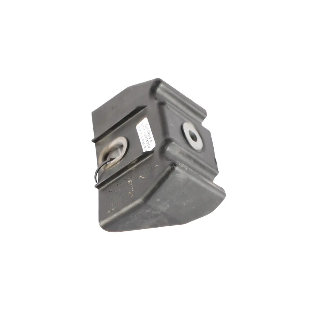 VW Transporter T5 Front Slam Panel Bracket Support Left Right N/O/S - SKU 7E0805731B - Part number 7E0805731D