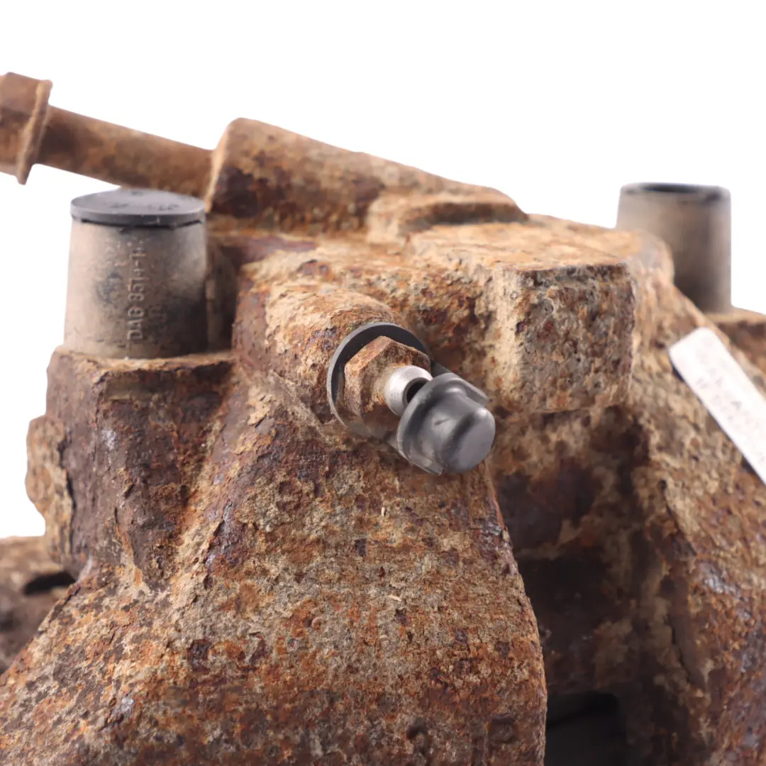 Brake Caliper Front Left N/S Brake Unit to Volkswagen VW Transporter T5 with Part number 7H0615124A Volkswagen VW Transporter T5 Brake Caliper Front Left N/S Brake Unit - SKU 7H0615124A - Part number 7H0615124A