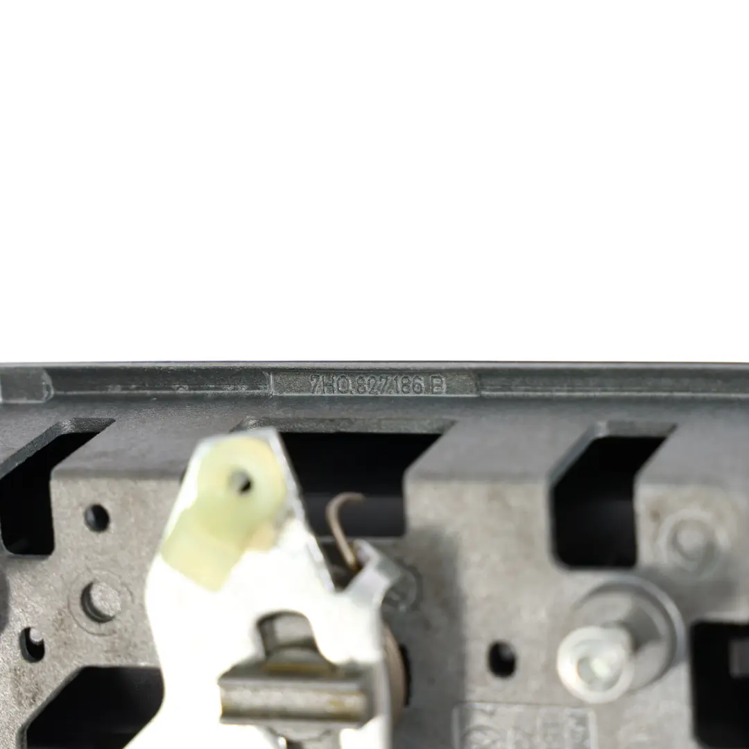 Heck Flügel Tür Friff Öffner für VW Volkswagen Transporter T6 mit Teilenummer 7H0827186B VW Volkswagen Transporter T6 Heck Flügel Tür Friff Öffner - SKU 7H0827186B-1 - Teilenummer 7H0827186B