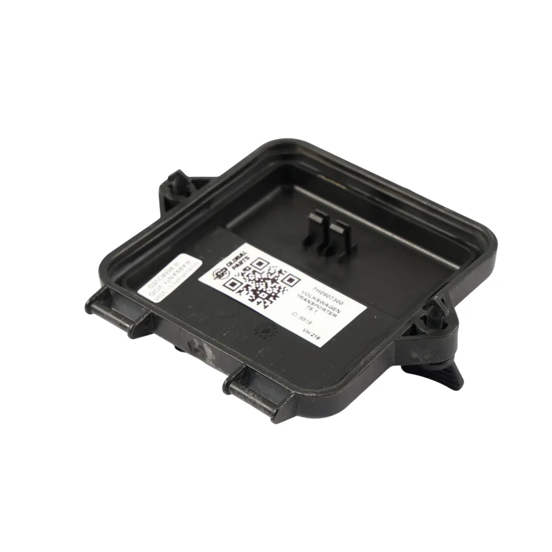 T6.1 Engine Bay Main Fuse Box Top Cover to Volkswagen Transporter with Part number 7H0907300 Volkswagen Transporter T6.1 Engine Bay Main Fuse Box Top Cover - SKU 7H0907300 - Part number 7H0907300