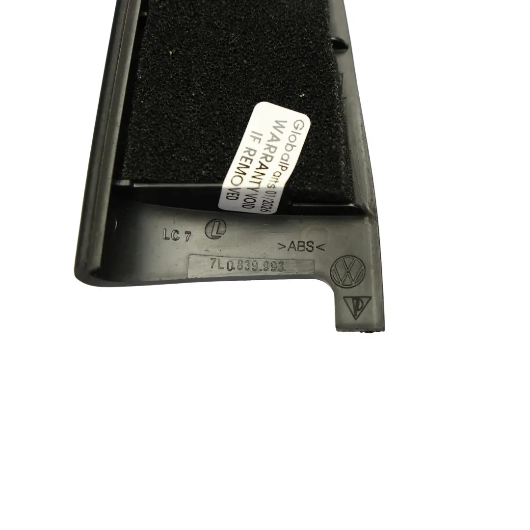 7L Element Wykończenia Drzwi Tył Lewo do VW Volkswagen Touareg o numerze 7L0839993 VW Volkswagen Touareg 7L Element Wykończenia Drzwi Tył Lewo - SKU 7L0839993 - Numer Części 7L0839993