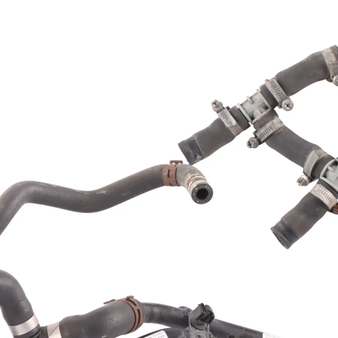 Tubo Raffreddamento Motore Linea Acqua 4.5 V8 per Porsche Cayenne 9PA con numero di parte 7L5122073A Porsche Cayenne 9PA Tubo Raffreddamento Motore Linea Acqua 4.5 V8 - SKU 7L5122073A - Numero di parte 7L5122073A