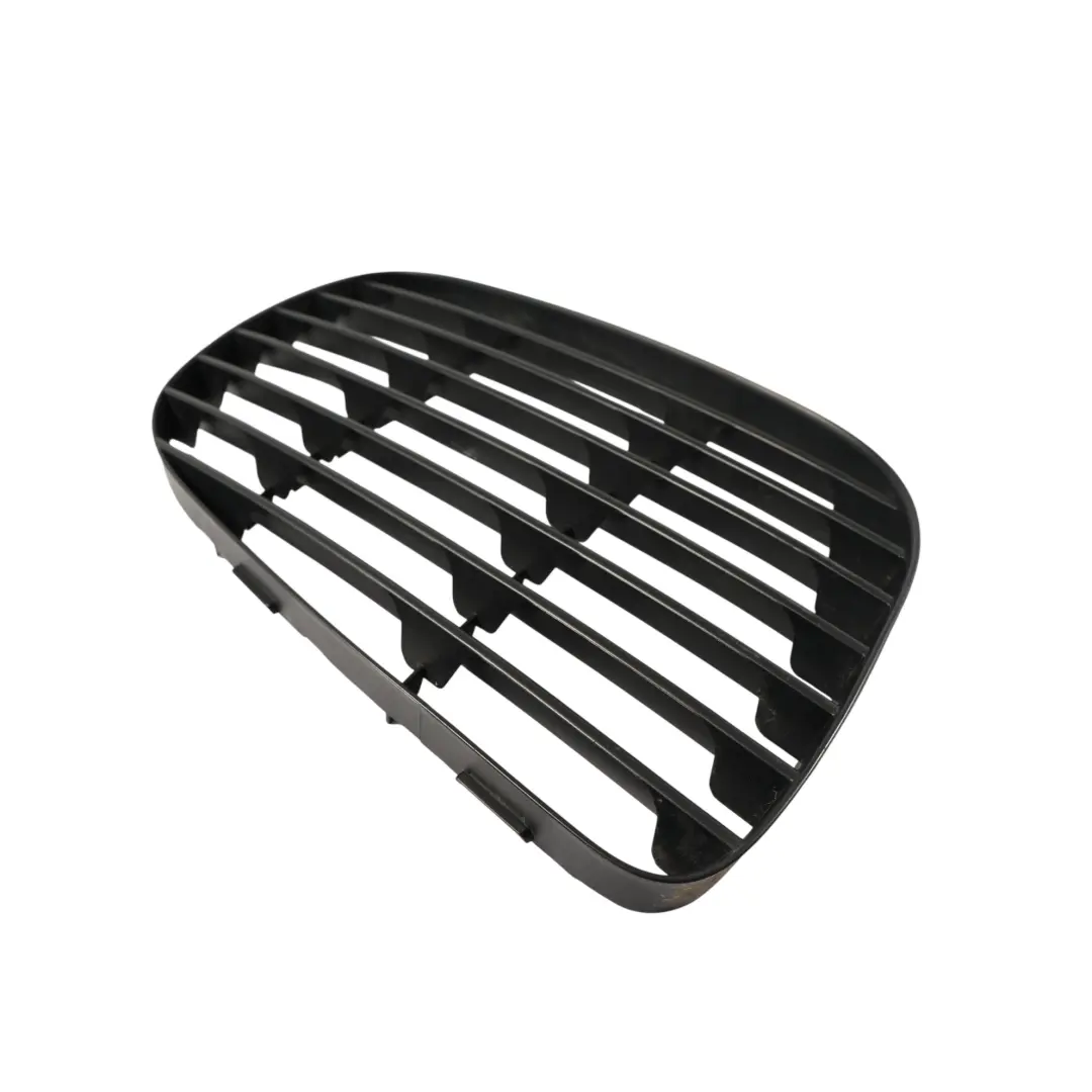 Vordere Untere Stoßstange Kühlergrill Rechts für Porsche Cayenne Turbo 9PA mit Teilenummer 7L5807682A Porsche Cayenne Turbo 9PA Vordere Untere Stoßstange Kühlergrill Rechts - SKU 7L5807682A - Teilenummer 7L5807682A