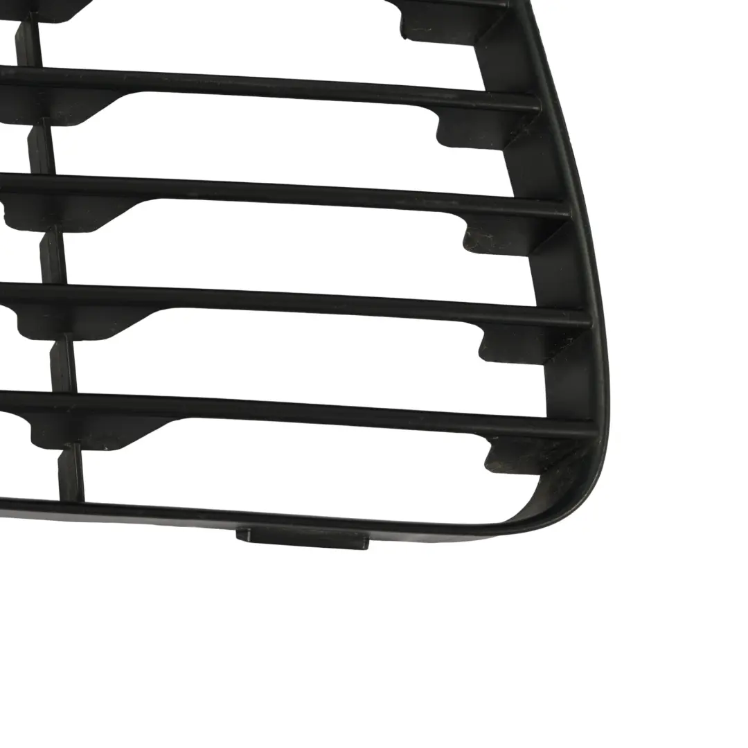 Rejilla Parachoques Delantera Derecha para Porsche Cayenne Turbo 9PA con número de pieza 7L5807682A Porsche Cayenne Turbo 9PA Rejilla Parachoques Delantera Derecha - SKU 7L5807682A - Número de pieza 7L5807682A