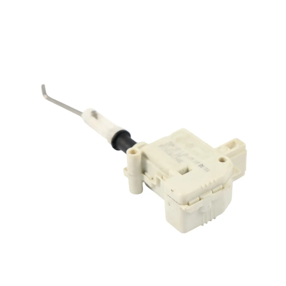 Porsche Cayenne 9PA Kofferraum Verriegelungs Mechanismus Stellmotor - SKU 7L5827761 - Teilenummer 7L5827761