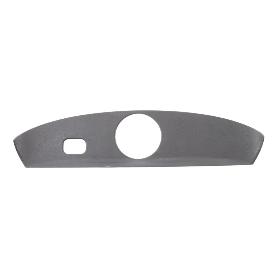 Panel Cubierta Limpiaparabrisas Portón Trasero para Porsche Cayenne 9PA con número de pieza 7L5867927 Porsche Cayenne 9PA Panel Cubierta Limpiaparabrisas Portón Trasero - SKU 7L5867927 - Número de pieza 7L5867927