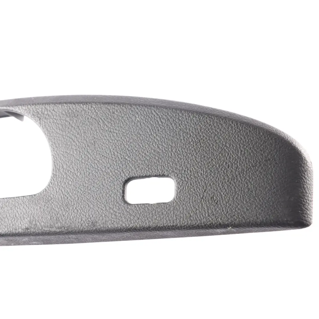 Posteriore Bagagliaio Pannello Tergicristallo per Porsche Cayenne 9PA con numero di parte 7L5867929 Porsche Cayenne 9PA Posteriore Bagagliaio Pannello Tergicristallo - SKU 7L5867929 - Numero di parte 7L5867929