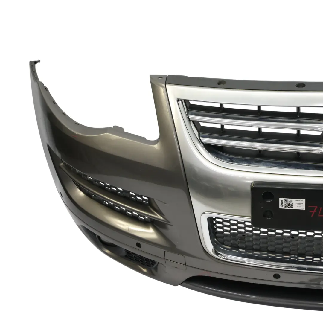 7L Zderzak Przedni PDC Atacama Grey Szary Metalik R7P do Volkswagen VW Touareg o numerze 7L6807217AR Volkswagen VW Touareg 7L Zderzak Przedni PDC Atacama Grey Szary Metalik R7P - SKU 7L6807217AR-ATG - Numer Części 7L6807217AR