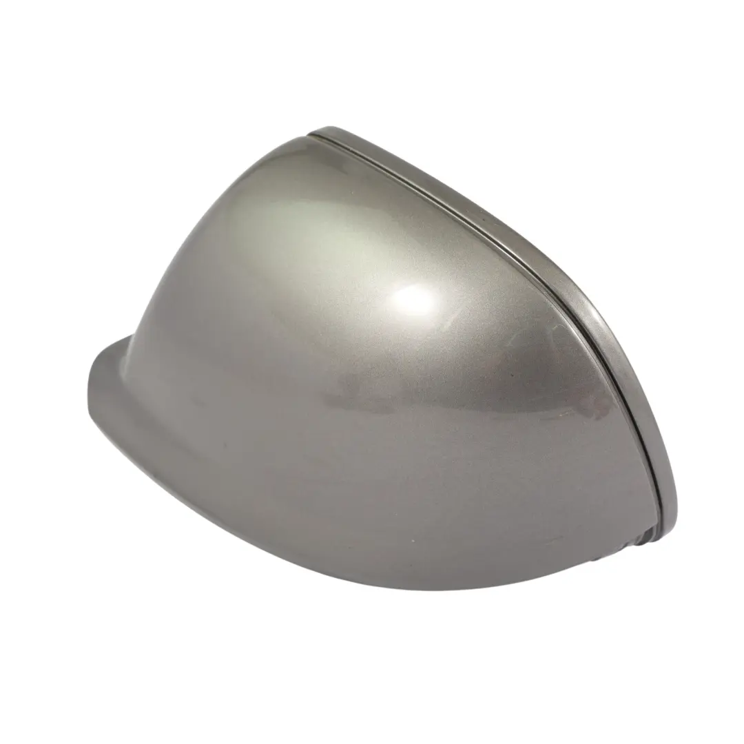 7L Copertura Retrovisore Anteriore Sinistro Atacama Grey - R7P per VW Touareg con numero di parte 7L6857527F VW Touareg 7L Copertura Retrovisore Anteriore Sinistro Atacama Grey - R7P - SKU 7L6857527F-ATG - Numero di parte 7L6857527F