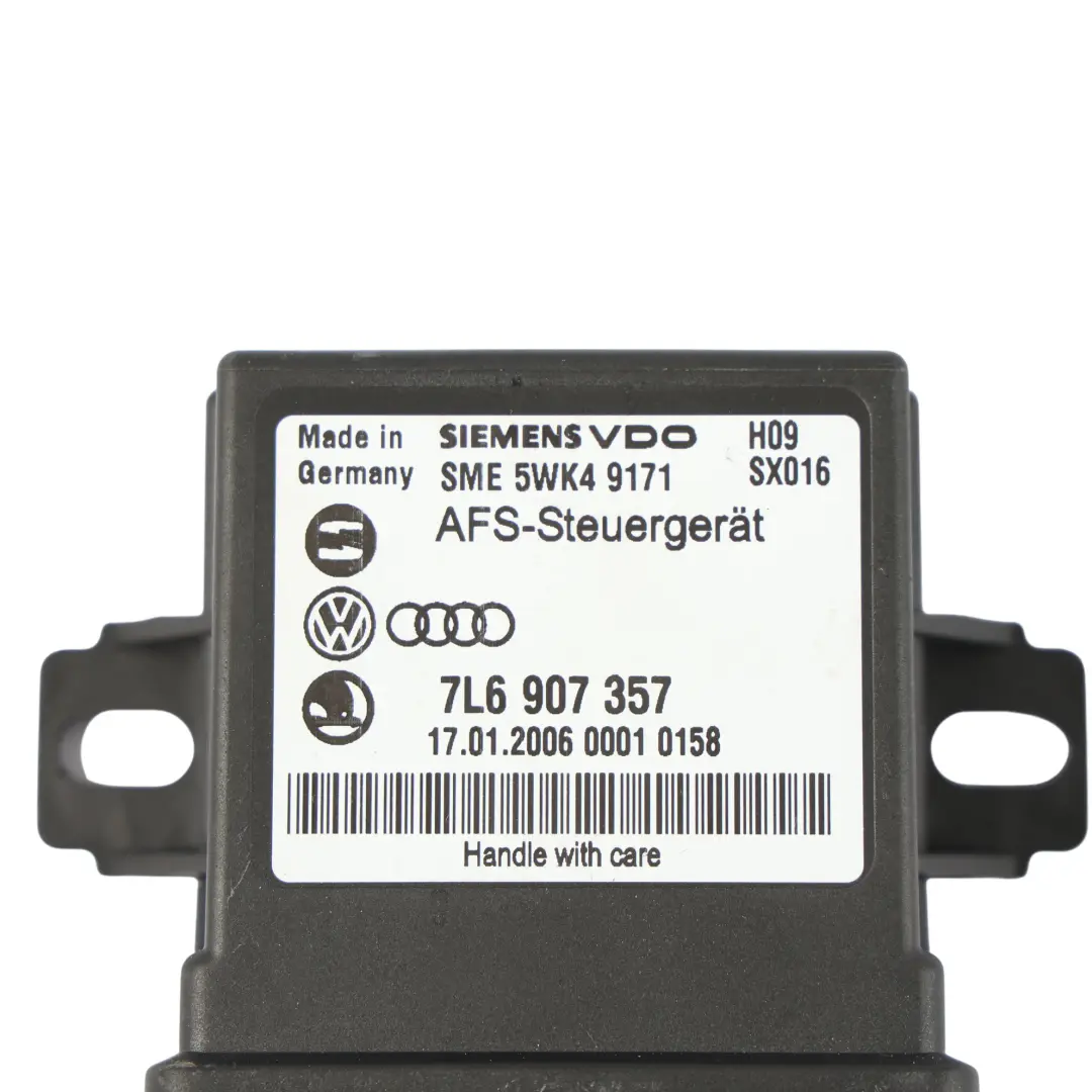 Volskwagen Touareg 7L Modulo Di Controllo Fari Adattivi per VW con numero di parte 7L6907357 VW Volskwagen Touareg 7L Modulo Di Controllo Fari Adattivi - SKU 7L6907357 - Numero di parte 7L6907357