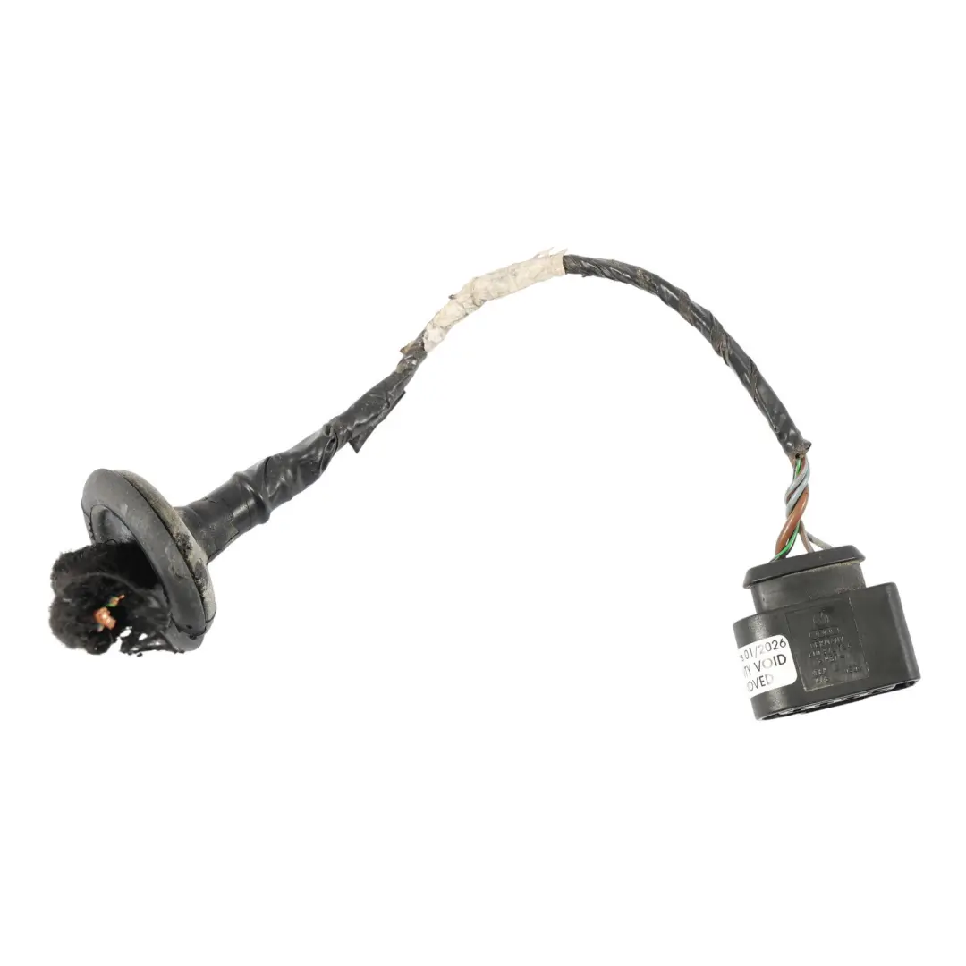 VW Volkswagen Touareg 7L Gniazdo Wtyczka Lampy Prawy Tył - SKU 7L6945096K-2 - Numer Części 7L6945096K