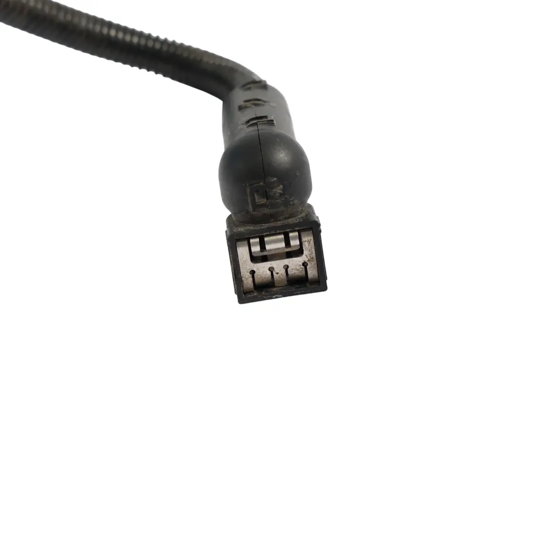 Tuyau De Distribution D'Adblue Diesel pour VW Volkswagen Transporter T6 à propos du numéro de pièce 7LA131984F VW Volkswagen Transporter T6 Tuyau De Distribution D'Adblue Diesel - SKU 7LA131984F - Numéro de pièce 7LA131984F