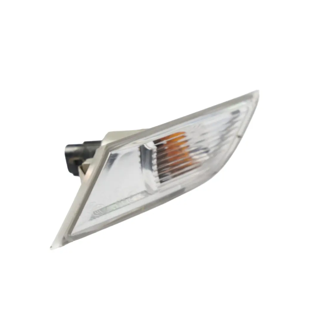 Indicatore Di Direzione Anteriore Sinistro per Volkswagen Transporter T6 con numero di parte 7LA949101 Volkswagen Transporter T6 Indicatore Di Direzione Anteriore Sinistro - SKU 7LA949101 - Numero di parte 7LA949101