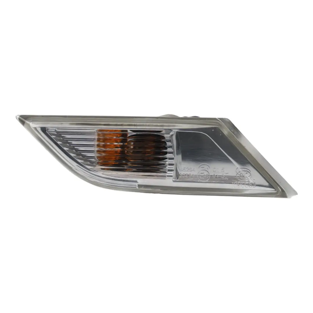 Indicatore Di Direzione Anteriore Destro per VW Volkswagen Transporter T6 con numero di parte 7LA949102 VW Volkswagen Transporter T6 Indicatore Di Direzione Anteriore Destro - SKU 7LA949102 - Numero di parte 7LA949102