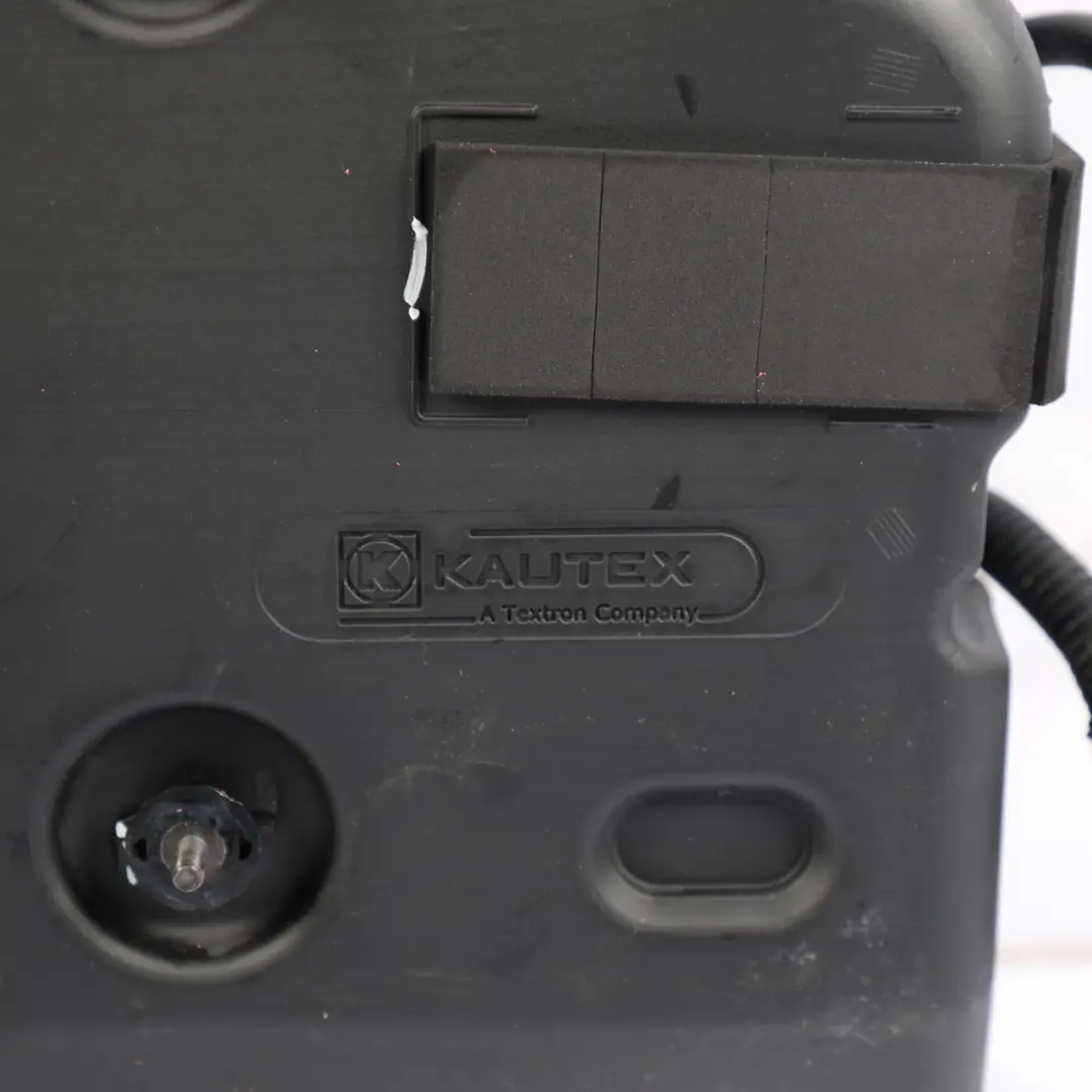 7P AdBlue Tank Reservoir 3.0 TDI Diesel Engine to VW Volkswagen Touareg with Part number 7P0131878 VW Volkswagen Touareg 7P AdBlue Tank Reservoir 3.0 TDI Diesel Engine - SKU 7P0131878 - Part number 7P0131878