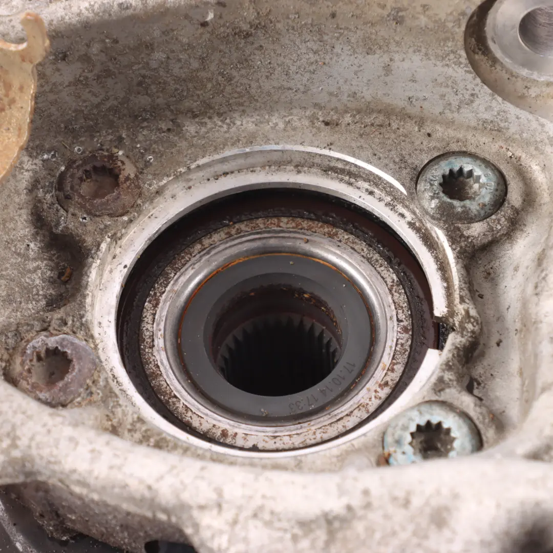 VW Volkswagen Touareg 7P Rear Wheel Hub Stub Right O/S - SKU 7P0505436B - Part number 7P0505436B