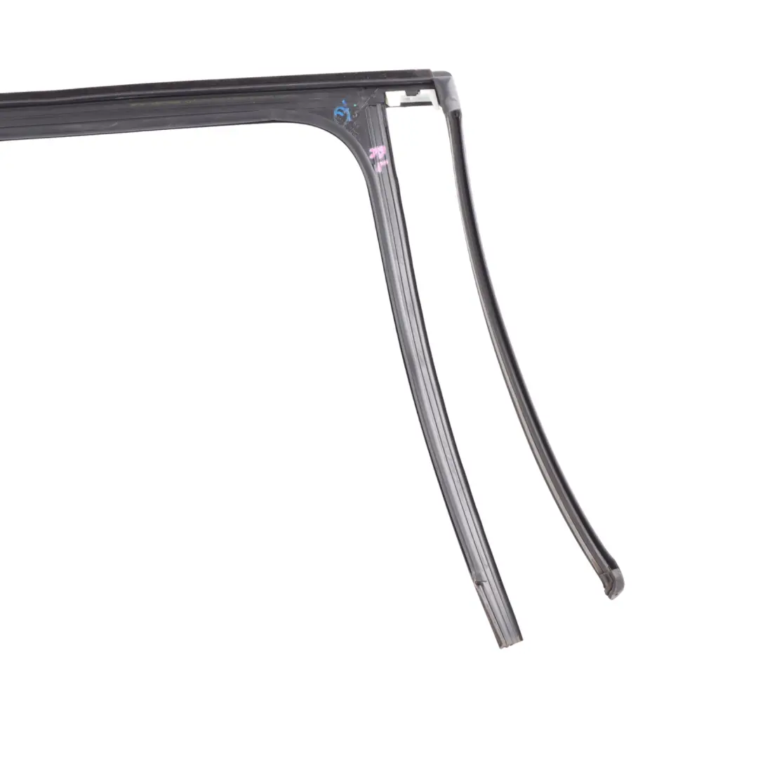 7P Marco Ventana Puerta Trasera Cromado Izquierdo para Volkswagen Touareg con número de pieza 7P0839431L Volkswagen Touareg 7P Marco Ventana Puerta Trasera Cromado Izquierdo - SKU 7P0839431L - Número de pieza 7P0839431L