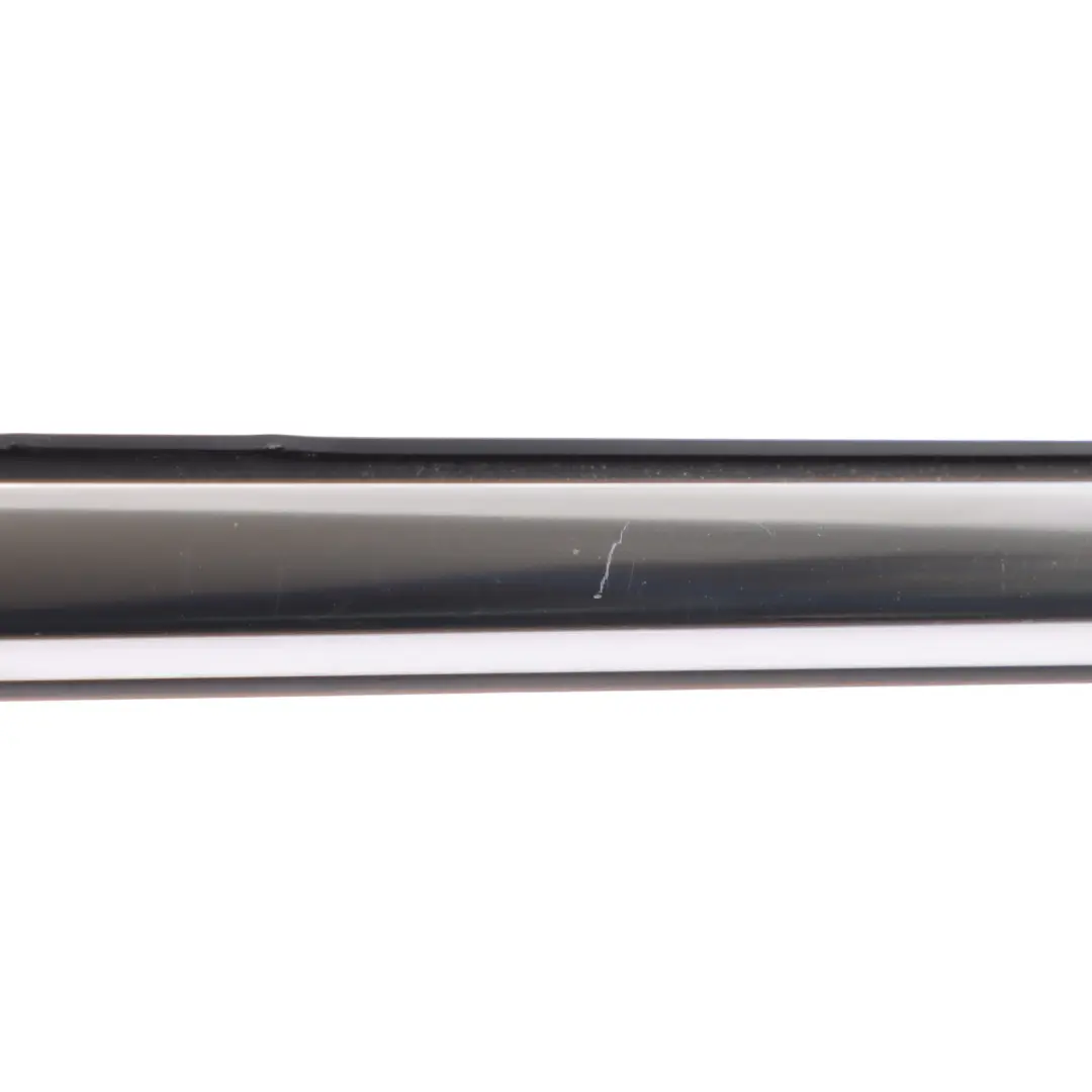 7P Moldura Ventana Puerta Trasera Derecha Aluminio para Volkswagen Touareg con número de pieza 7P0839477E Volkswagen Touareg 7P Moldura Ventana Puerta Trasera Derecha Aluminio - SKU 7P0839477E - Número de pieza 7P0839477E
