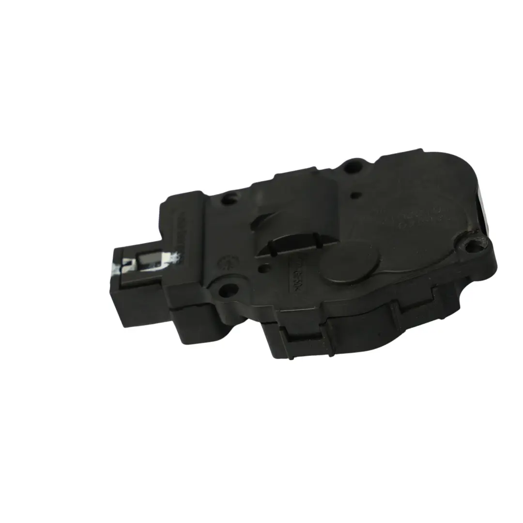 VW Volkswagen Touareg 7P Heizungsservomotor Vorne - SKU 7P0907511A - Teilenummer 7P0907511A