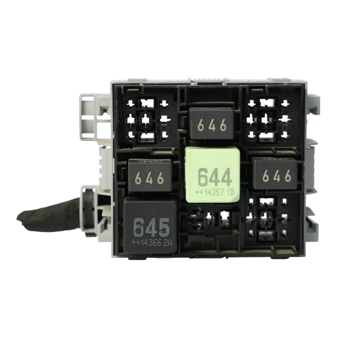 7P Fuse Box Relay Control Module to VW Volkswagen Touareg with Part number 7P0937211A VW Volkswagen Touareg 7P Fuse Box Relay Control Module - SKU 7P0937211A-1 - Part number 7P0937211A