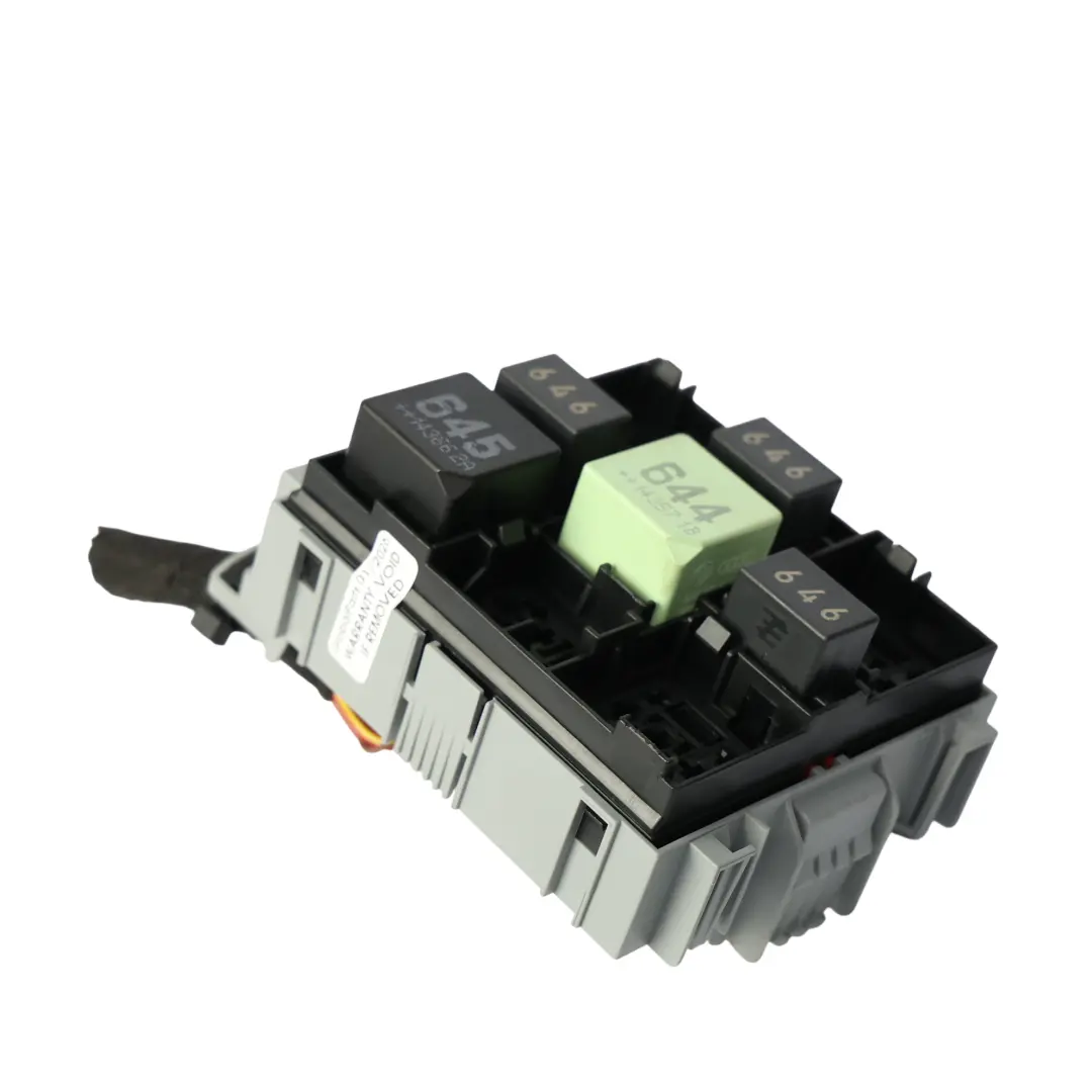 VW Volkswagen Touareg 7P Fuse Box Relay Control Module - SKU 7P0937211A-1 - Part number 7P0937211A