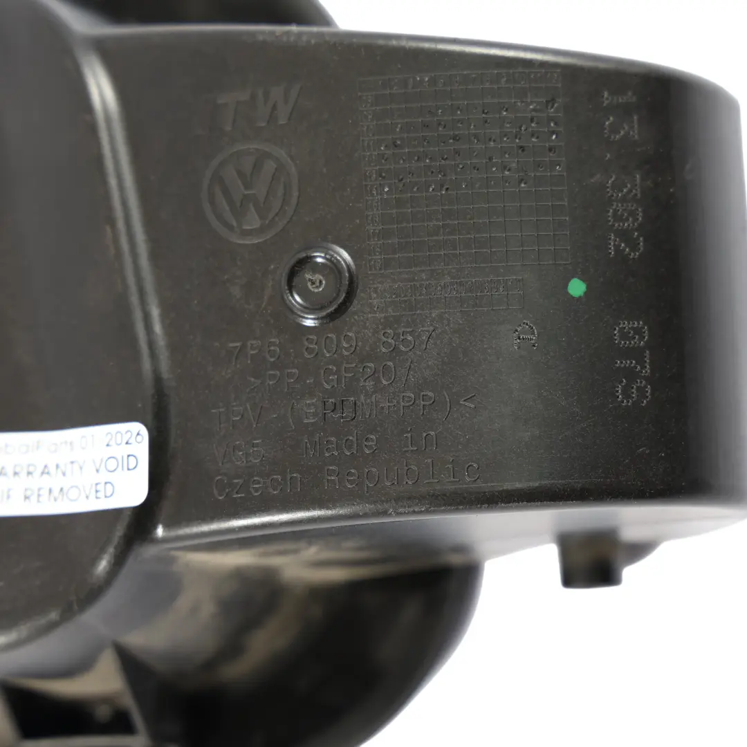 7P Tappo Sportello Carburante 7P6809857 per VW Volkswagen Touareg con numero di parte 7P6809857A VW Volkswagen Touareg 7P Tappo Sportello Carburante 7P6809857 - SKU 7P6809857A-1 - Numero di parte 7P6809857A