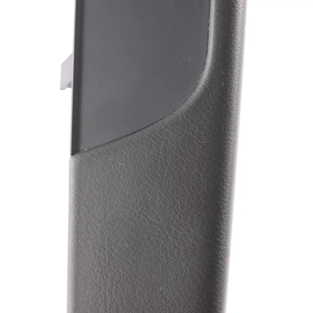 7P Poignée Porte Arrière Gauche Noire Titane pour VW Touareg à propos du numéro de pièce 7P6867375 VW Touareg 7P Poignée Porte Arrière Gauche Noire Titane - SKU 7P6867375 - Numéro de pièce 7P6867375