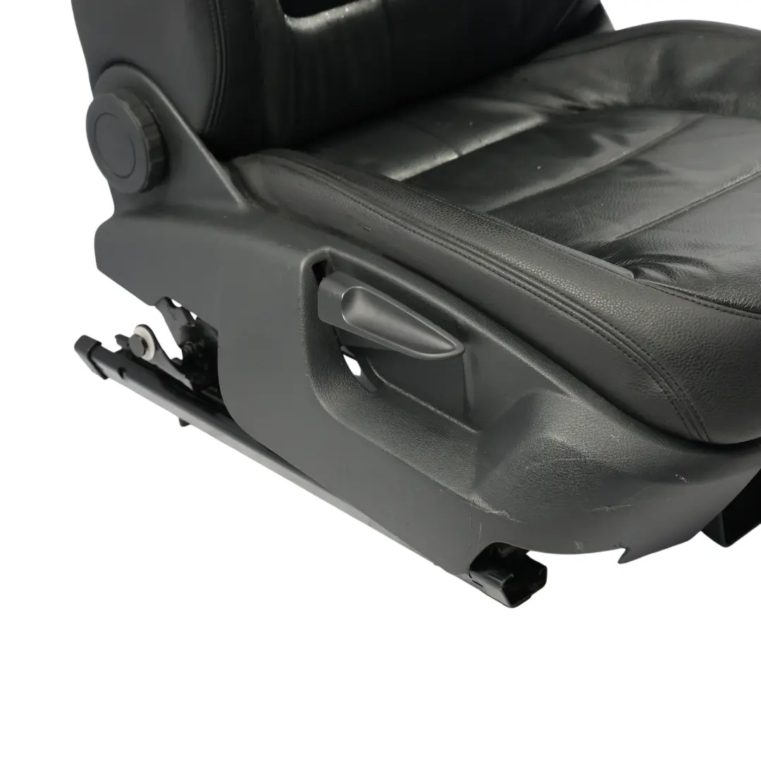 7P Asiento Delantero Calefactable Cuero Titan Negro Derecho para Volkswagen Touareg con número de pieza 7P6881806FL Volkswagen Touareg 7P Asiento Delantero Calefactable Cuero Titan Negro Derecho - SKU 7P6881806FL-1 - Número de pieza 7P6881806FL