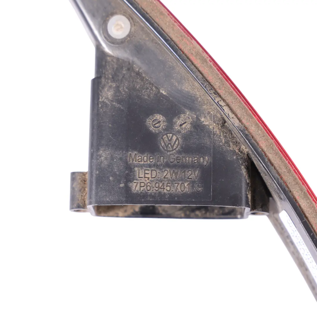 7P Hintere Stoßstange Unterer Seitenreflektor Links für VW Touareg mit Teilenummer 7P6945701G VW Touareg 7P Hintere Stoßstange Unterer Seitenreflektor Links - SKU 7P6945701G - Teilenummer 7P6945701G