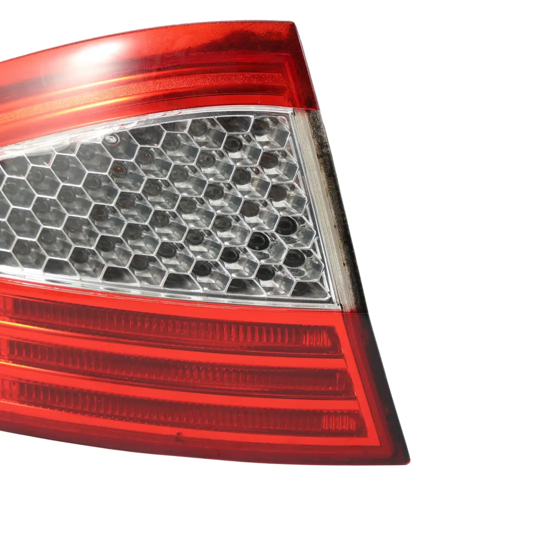 Ford Mondeo Mk4 Hinteres Ende Äußere Kotflügel Lampe Links - SKU 7S71-13405-A - Teilenummer 7S71-13405-A