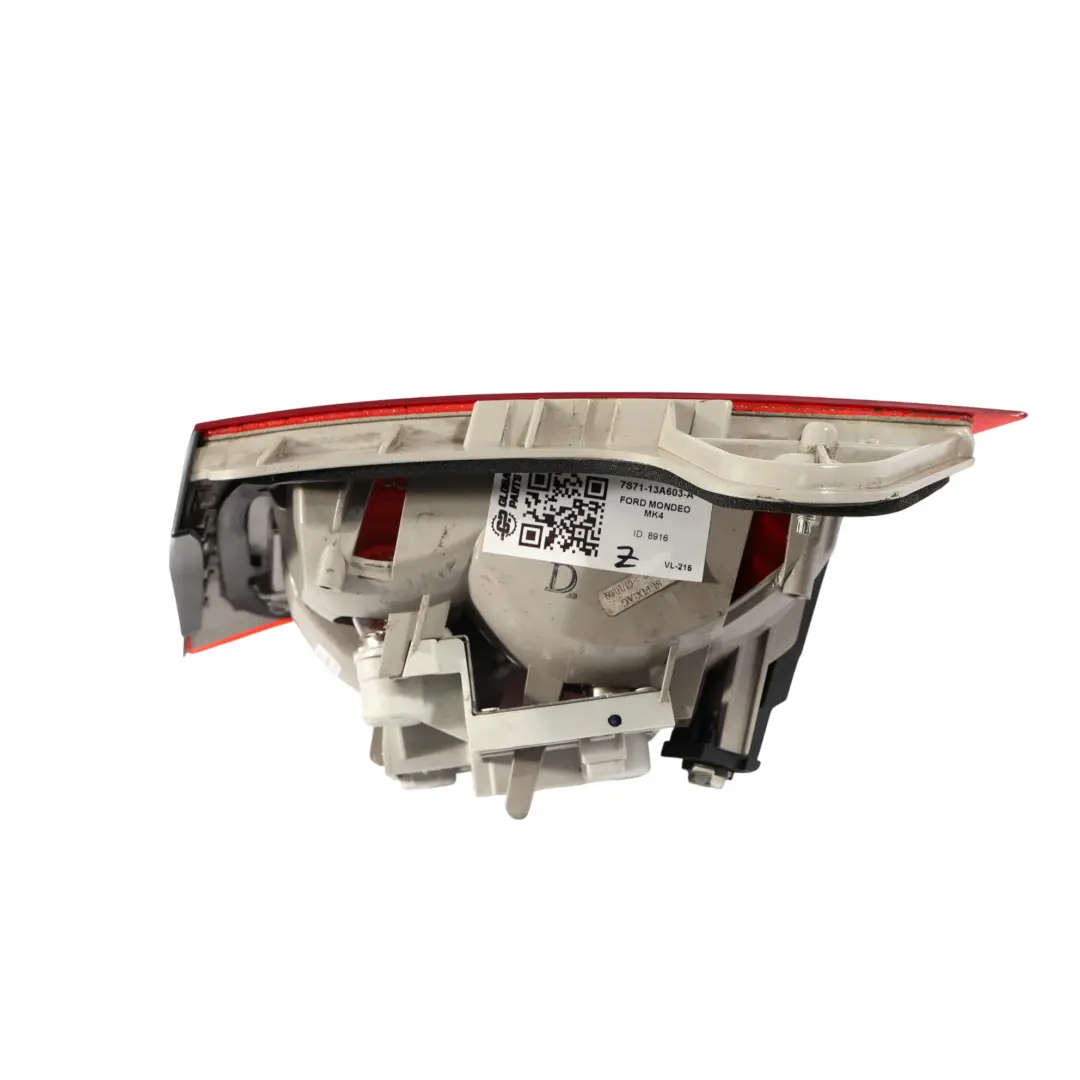Mk4 Lampa Tylna Tył W Klapę Lewa do Ford Mondeo o numerze 7S71-13A603-A Ford Mondeo Mk4 Lampa Tylna Tył W Klapę Lewa - SKU 7S71-13A603-A - Numer Części 7S71-13A603-A