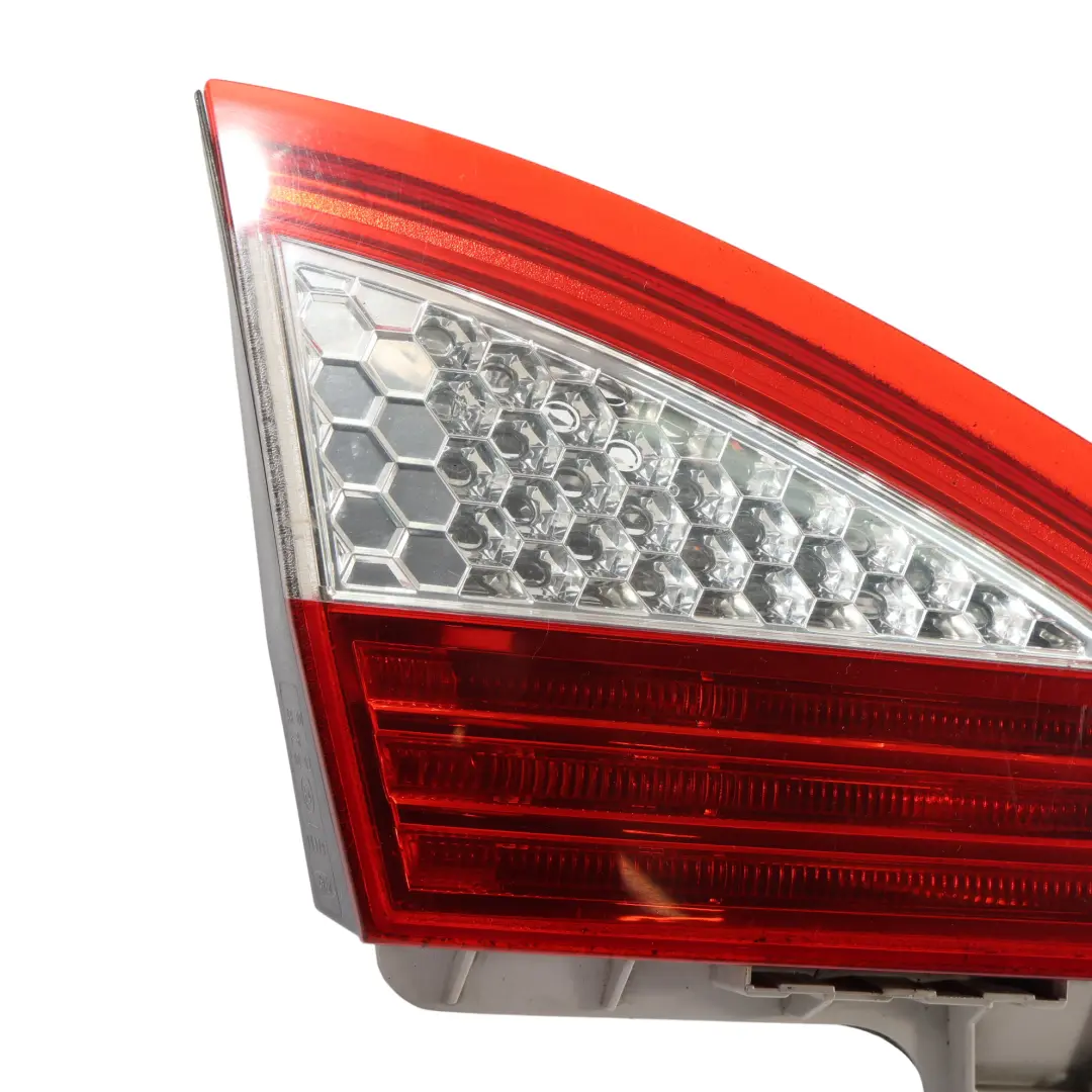 Ford Mondeo Mk4 Feu Arrière Gauche Intérieur De Hayon - SKU 7S71-13A603-A - Numéro de pièce 7S71-13A603-A