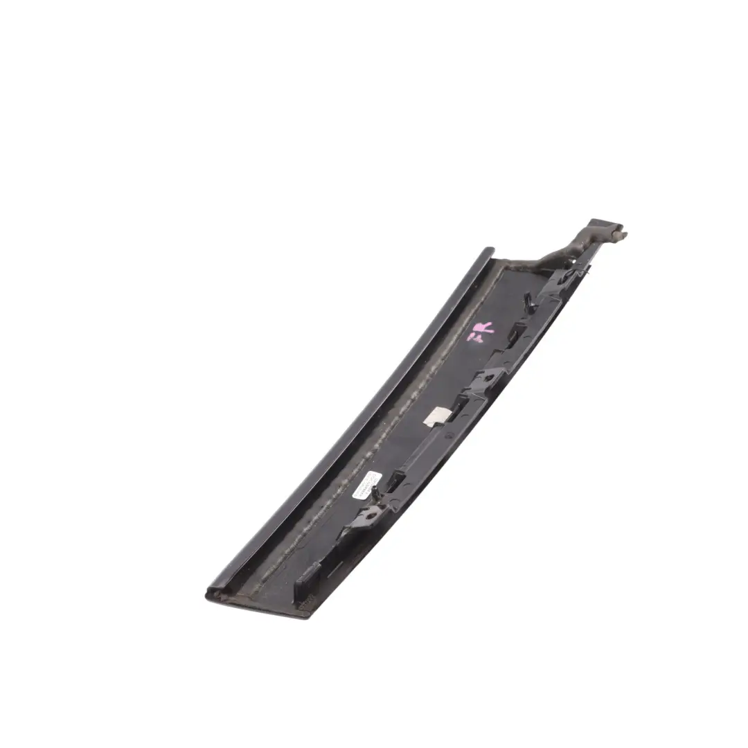 MK4 Moldura Pilar Puerta Delantera Derecha para Ford Mondeo con número de pieza 7S71-A20898-AB Ford Mondeo MK4 Moldura Pilar Puerta Delantera Derecha - SKU 7S71-A20898-AB - Número de pieza 7S71-A20898-AB