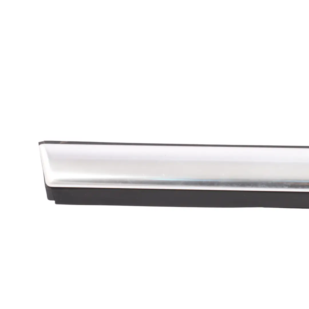 Mk4 Rear Door Window Outer Strip Chrome Right O/S to Ford Mondeo with Part number 7S71-A25604-CD Ford Mondeo Mk4 Rear Door Window Outer Strip Chrome Right O/S - SKU 7S71-A25604-CD - Part number 7S71-A25604-CD