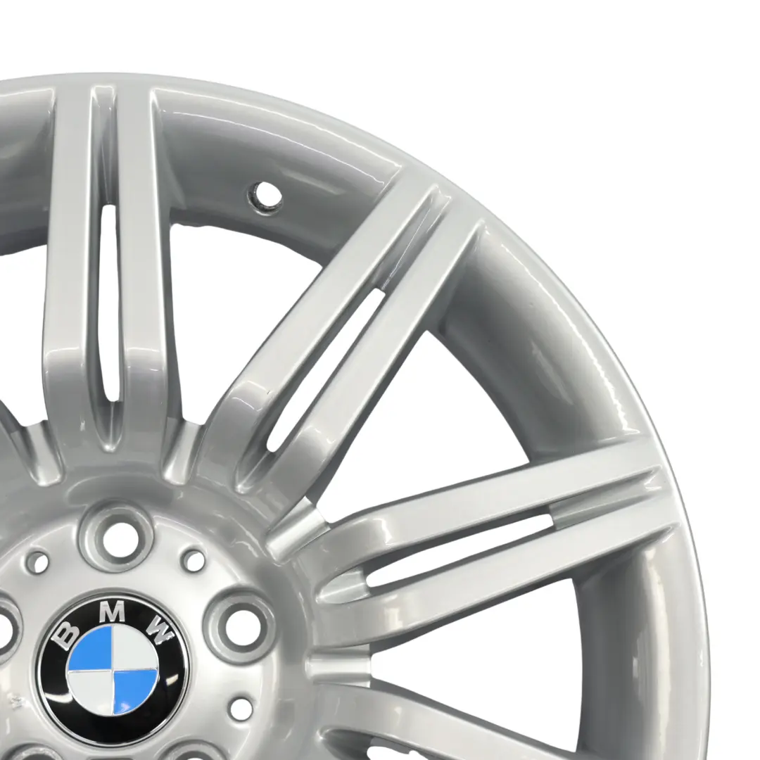 Llanta Aleación Trasera Plata 19 "9,5J ET:32 M Doble Radio para BMW E60 E61 con número de pieza 8036949 BMW E60 E61 Llanta Aleación Trasera Plata 19 "9,5J ET:32 M Doble Radio - SKU 8036949 - Número de pieza 8036949